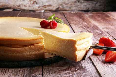 Your Guide To The Types Of Cheese Used In Cheesecake! | Femina.in