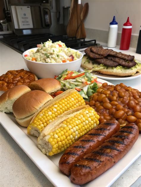 Easy Cookout Food: 13 Irresistible Dishes