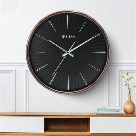 Buy Online Titan Contemporary Balck Wall Clock - 32.5 cm x 32.5 cm ...