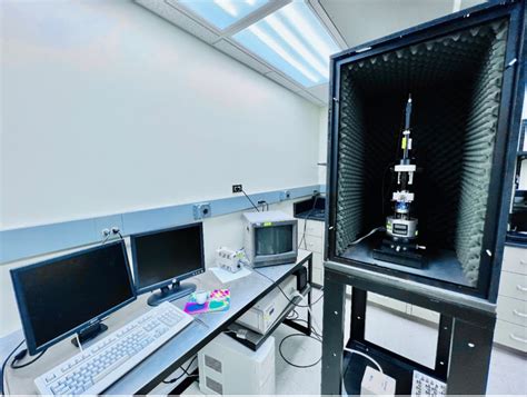 High-Tech Microscope 的图像结果