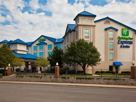 Hotel near Midway Airport | Holiday Inn Express & Suites Chicago-Midway ...