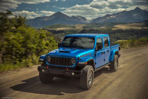 Jeep Gladiator Midsize Pickup Truck Reviews & Articles | MotorBiscuit