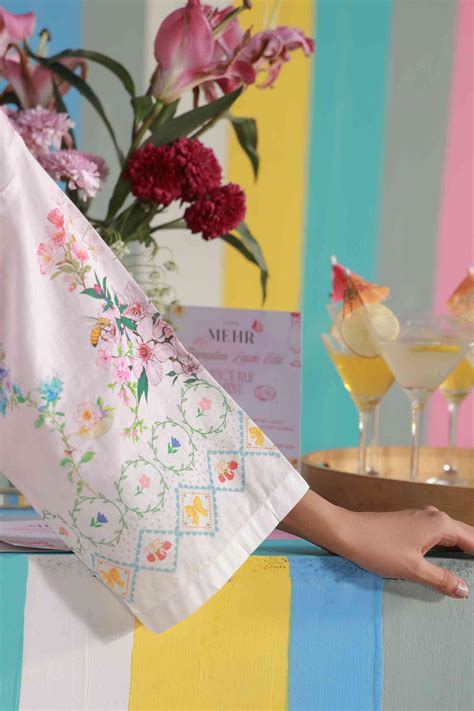 Pretty Summer – Nour