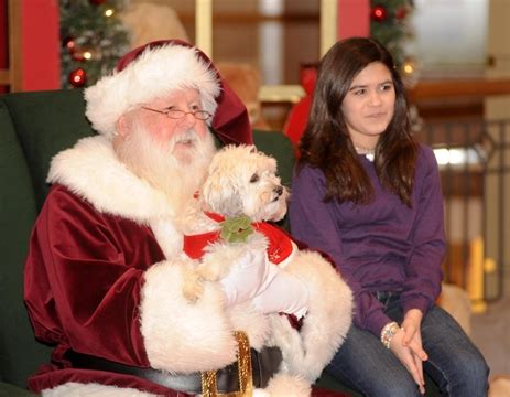Santa pics help Animal Aid | Mississauga.com