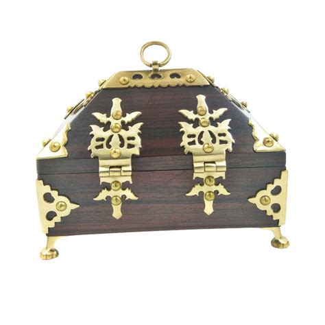 Nettoor Petti – Rosewood Amadapetti (Jewel Box) – The Coconut Store