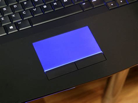 Alienware 17 Gaming Laptop 的图像结果