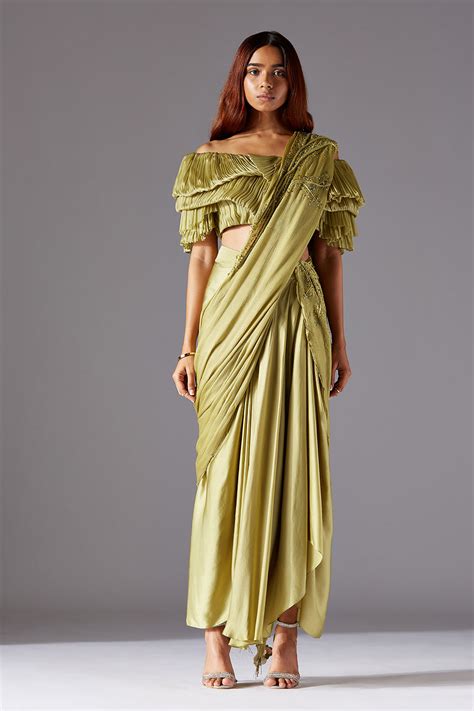Modern Blouse with Dhoti Skirt & Embroidered Stole | A Humming Way