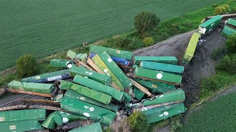 Train derailment video: Union Pacific train derails near Glidden, Iowa