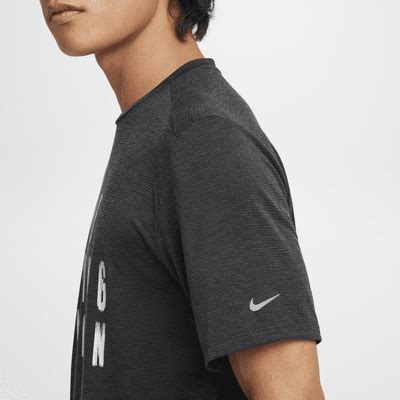 Nike Rise 365 Running Division Men's Dri-FIT Short-Sleeve Running Top ...