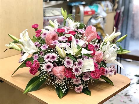 How to Select a Perfect Easter Flower Arrangement with May Flower