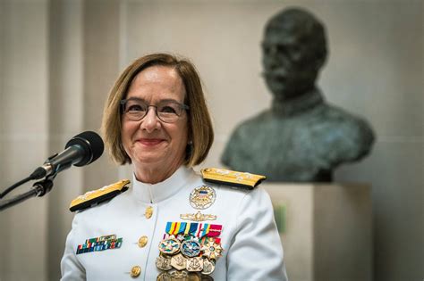 VIDEO: VCNO Lisa Franchetti Takes Command of the Navy - USNI News
