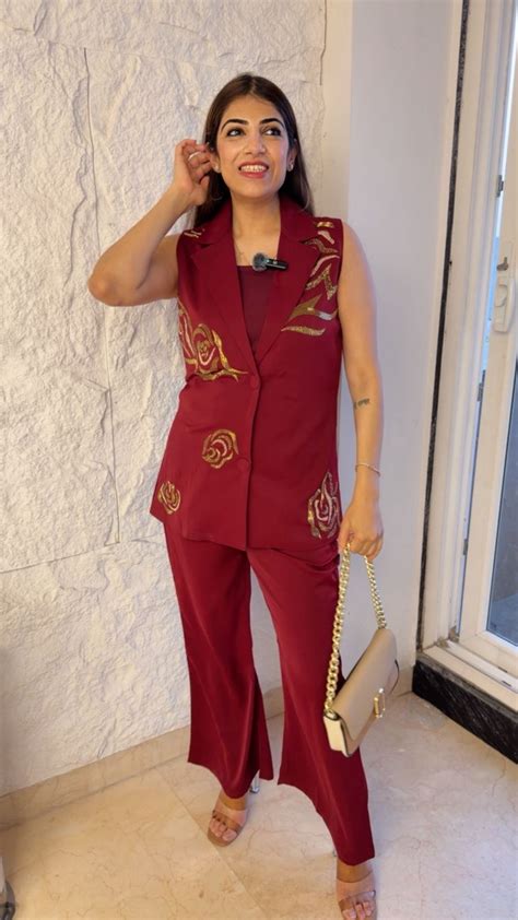 Moss crepe 2 pc sleeveless blazer set with handwork – Raas by Riya