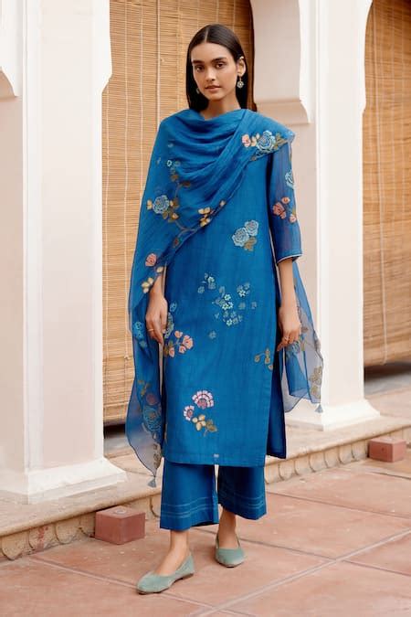 Buy Blue Cotton Muslin Embroidery Thread Applique Round Floral Kurta ...
