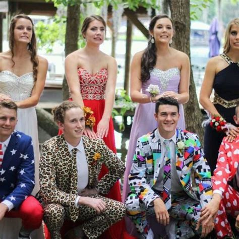 Going Commando Prom 的图像结果