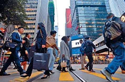 香港月收入5万什么水平？香港“中产阶级”的生活的概念！ - 知乎