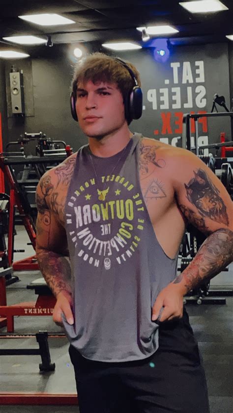 TW Pornstars - Trevor_wagner. Twitter. I lift part time. 7:53 PM - 30 ...