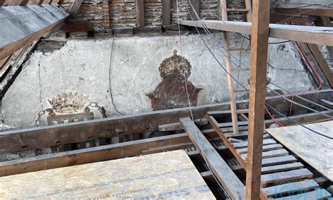 Medieval wall paintings discovered during roof work at Cambridge ...