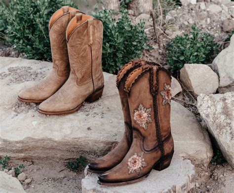 Country Clothes 的图像结果