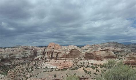 [OC] Halfway between the cities of Escalante and Boulder Utah. [2545 x ...