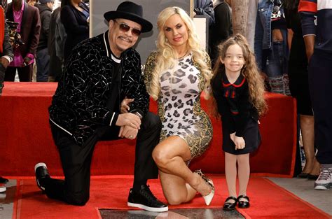 Nicole Coco Austin Poses 1,519 Coco Nicole Photos & High Res Pictures