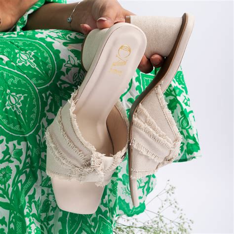 White Ruffled Heels – The CAI Store