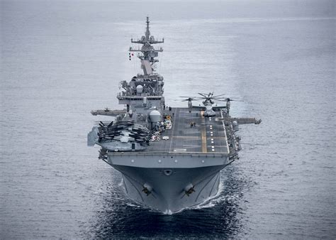 Download Helicopter Aircraft Carrier Warship Amphibious Assault Ship ...