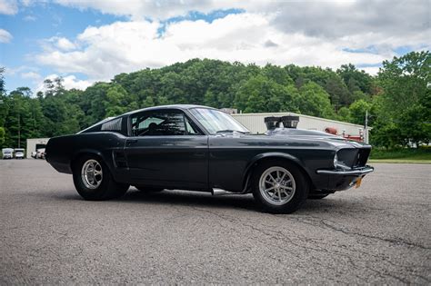 Pro-Street 1967 Ford Mustang Packs Ultra-Wide Rear Tires, Modified Cleveland V8 - autoevolution