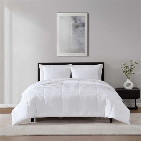 Amazon.com: Vera Wang - King Size Utility Comforter, Crisp & Smooth ...
