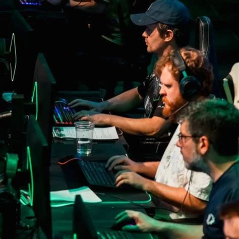 Alienware Call of Duty Tournament 2010 的图像结果