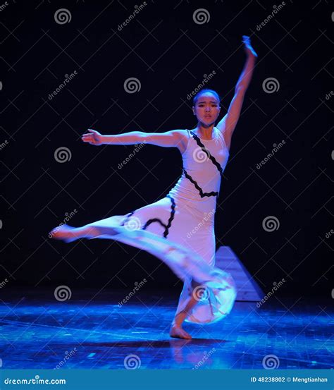 Air Flow-Errand into the Maze-Modern Dance-choreographer Martha Graham ...