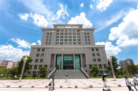 2022年湛江科技学院普通专升本每个专业对应的校区 - 海学领科教育
