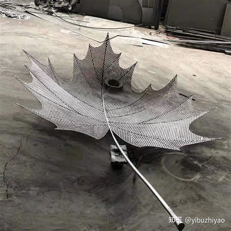 不锈钢枫叶雕塑 激光镂空叶子 - 知乎