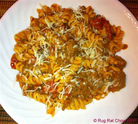 A Whole Food Life ... : Rotini with Homemade Meat Sauce