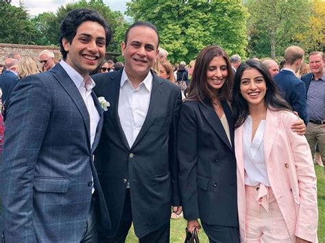 Navya Naveli Nanda reveals that Agastya Nanda can make tea and she can ...