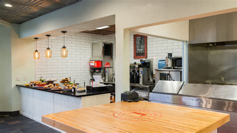 Kitchen Table Restaurant 的图像结果