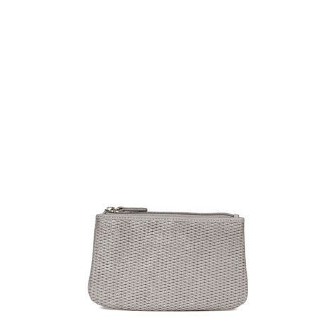 Calonge - A sleek compact travel companion