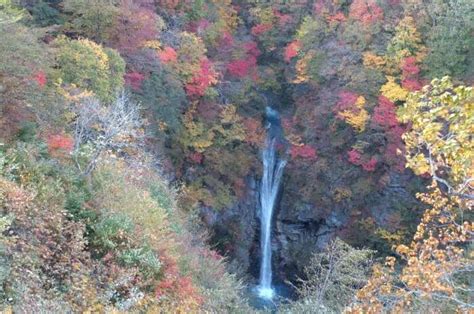 10 Pretty Waterfalls In Japan That’ll Leave You In A Trance