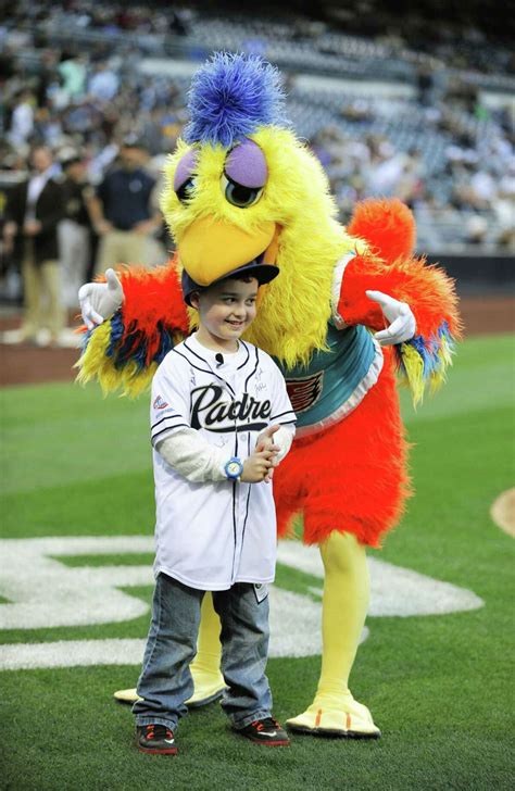 San Diego Chicken to ruffle S.A.’s feathers at Missions game