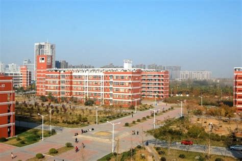 河南省教师发展评估院推进网络研修、 校本研修和学分银行新乡市中小学项目