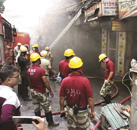 Chandni Chowk: About 4 fire tenders pressed into action to douse flames