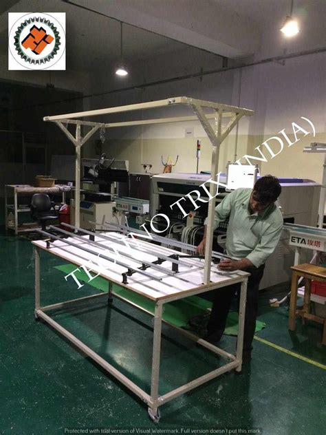 Pcb Assembly Table -TECHNO TRIX INDIA, Delhi (Delhi)