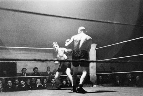 Video 2004 Boxing Match 的图像结果