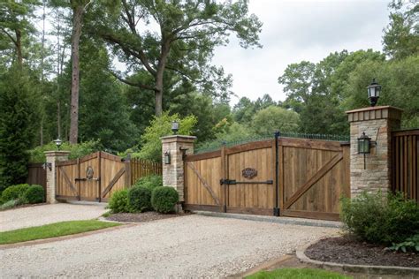 15+ Inspiring Ranch Gate Entrance Ideas