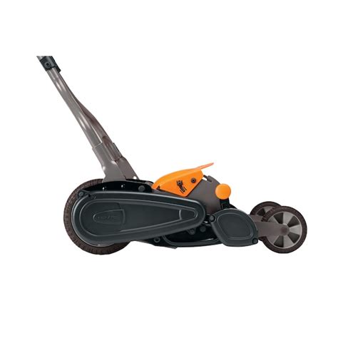 Fiskars 18-Inch Reel Lawn Mower with InertiaDrive Technology, Eco ...