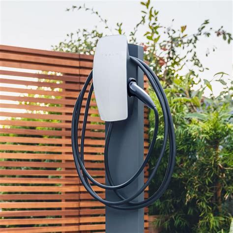 Comment faire installer le Wall Connector Tesla par un installateur ...
