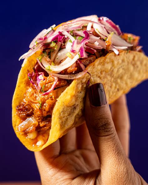 How to eat a taco: a chef breaks down the real way to enjoy Mexican ...