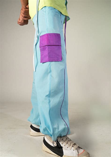 Mint Breeze Parachute Pants – Duskin