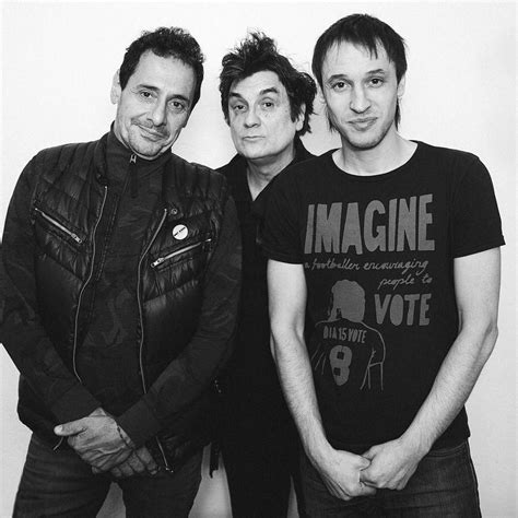 Divididos - LETRAS.COM (107 canciones)