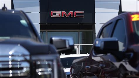 GM forecasts stable profits in 2025 despite sector challenges