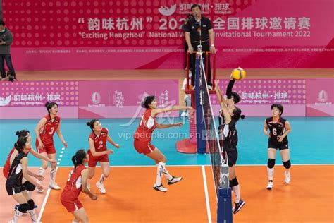 浙江湖州：亚运会排球场馆迎来首场比赛-人民图片网